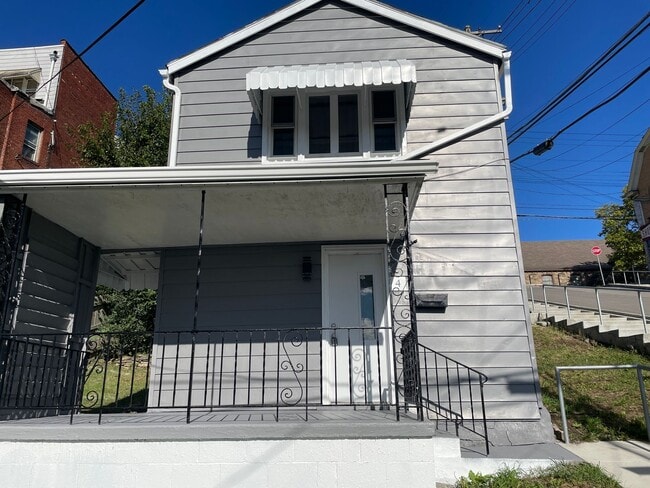 Photo - 4 Copperfield Ave House