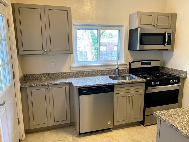Foto del edificio - Beautiful Single Family Home in Highland Park