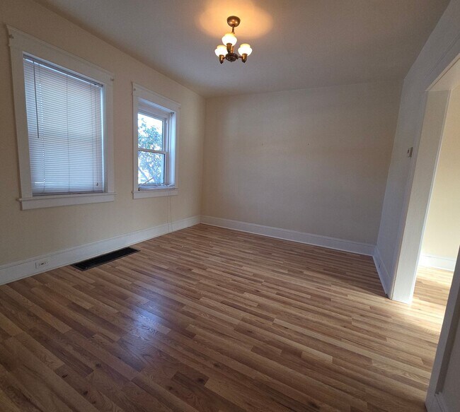 Foto del edificio - 3 bedroom house For Rent