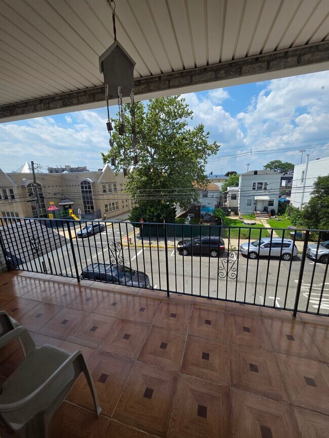 Foto del edificio - 6400 Smith Ave