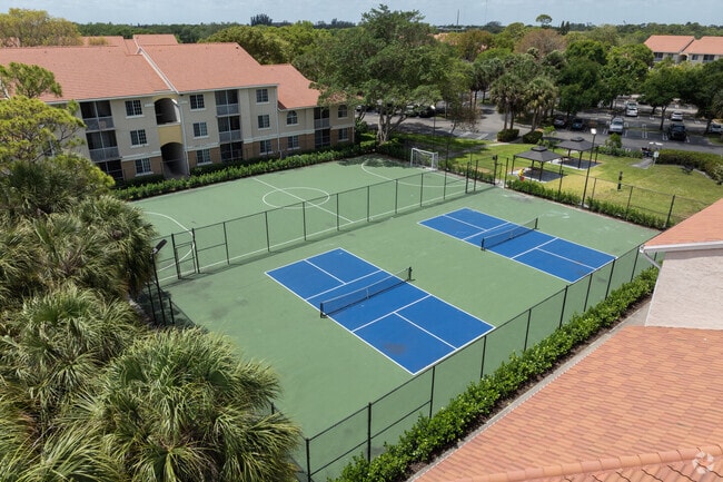 1200 Waterway Village Ct Greenacres, FL 33413-2173 - Waterway Village