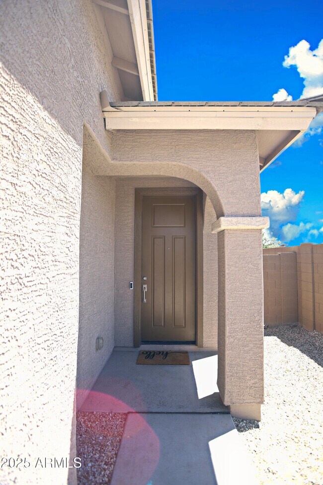 Foto del edificio - 6349 W Raymond St