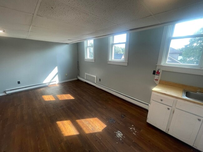 Building Photo - 2733 Dartmouth College Hwy