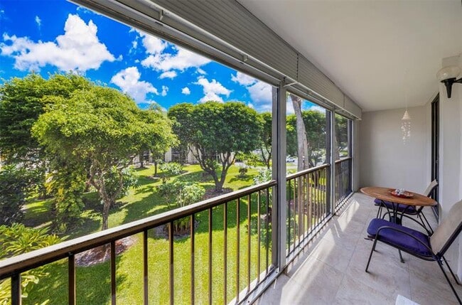 Building Photo - 5250 Las Verdes Cir
