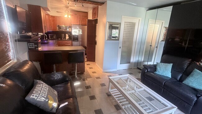 Foto del edificio - 1701 Hayes St