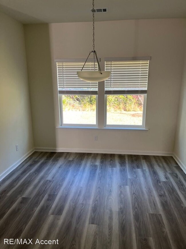 Building Photo - 3 br, 2 bath House - 429 Beecher Dr.