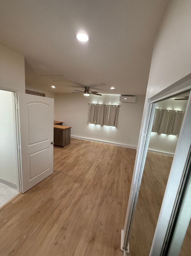Entry - 17606 Roscoe Blvd