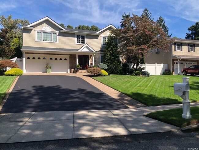 Building Photo - 32 Glenmere Ln