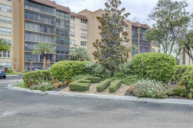 Building Photo - 3841 Environ Blvd