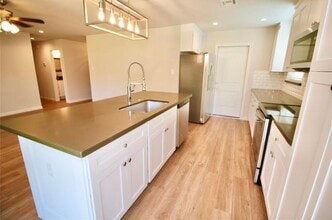 Building Photo - 407 Morningside Dr