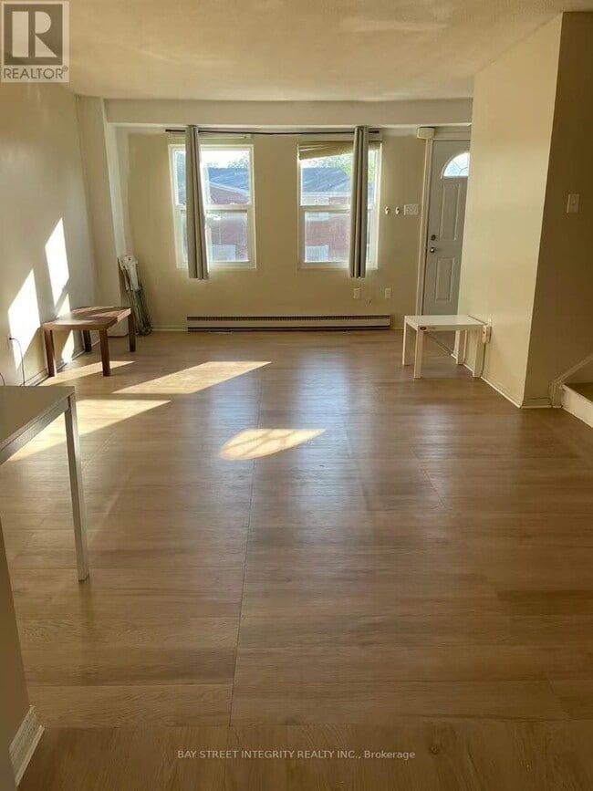 Building Photo - 228 Westcourt Pl