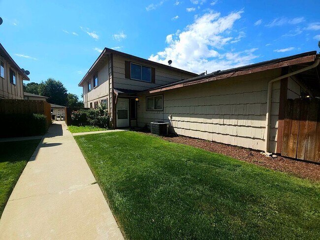 Foto del edificio - 701 W Pennsylvania St