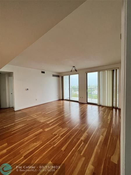 Building Photo - 1830 Radius Dr