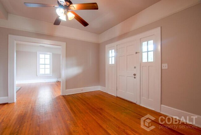 Foto del edificio - 925 Greenwood Ave NE