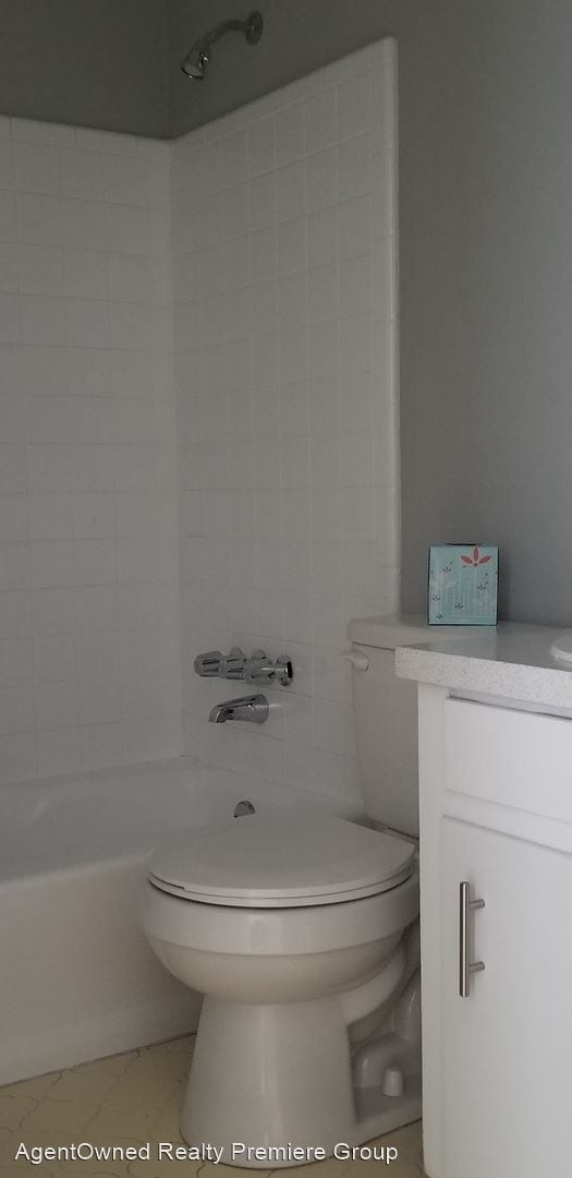 Building Photo - 3 br, 1.5 bath House - 4533 Outwood Drive