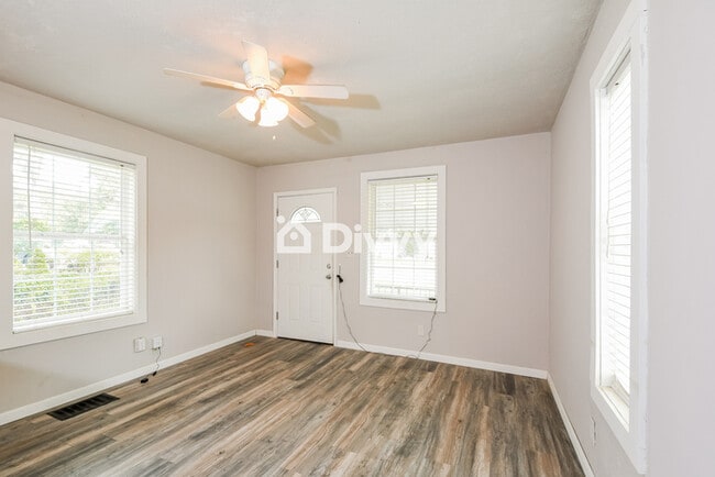 Building Photo - 2219 Wengler Ave, Overland, MO 63114, USA