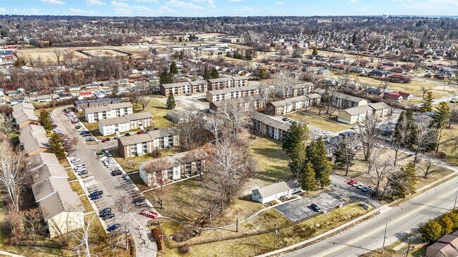 Foto del edificio - 3771 Cornell Dr