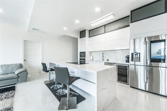 Building Photo - 3225 Turtle Creek Blvd