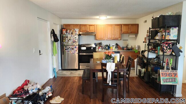 Foto del edificio - 20 Hubbard Park Rd