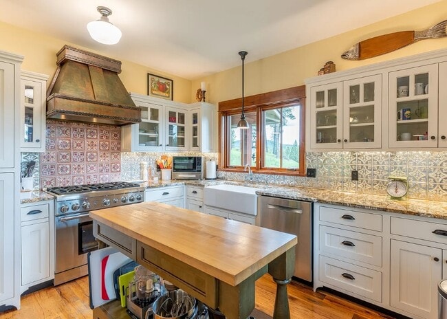 Foto del edificio - 6710 Farm To Market Rd