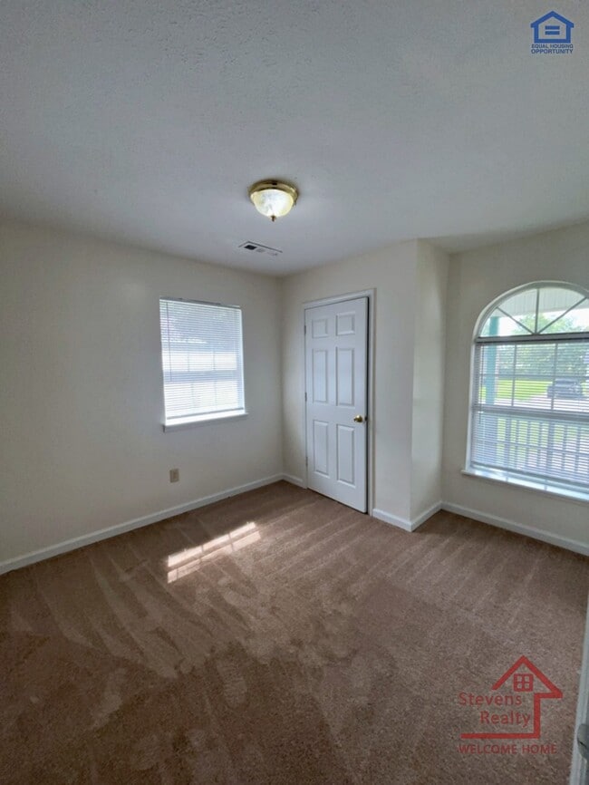 Foto del edificio - 173 Bybee Woods Dr
