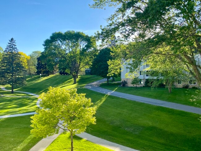 Vista desde el balcón - 2011 Viking Dr NW