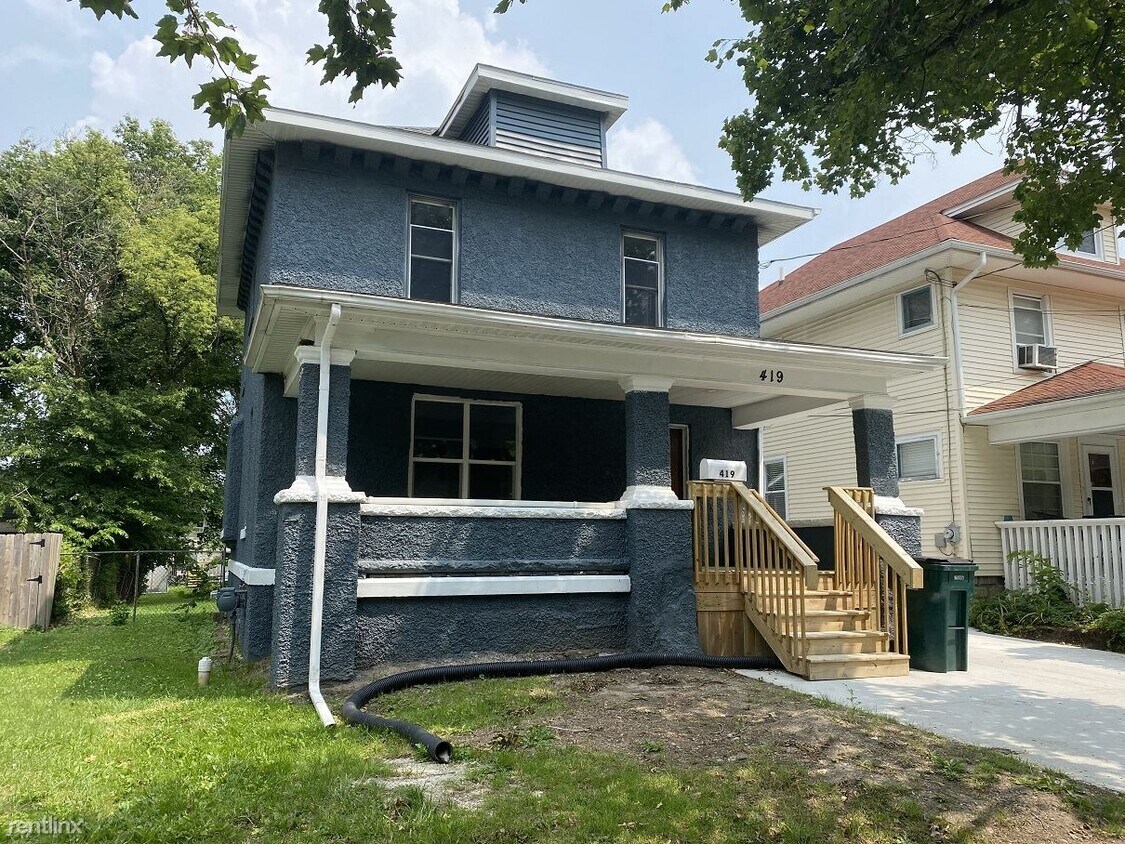 3 br, 1.5 bath House 419 Lathrop St House Rental in Lansing, MI