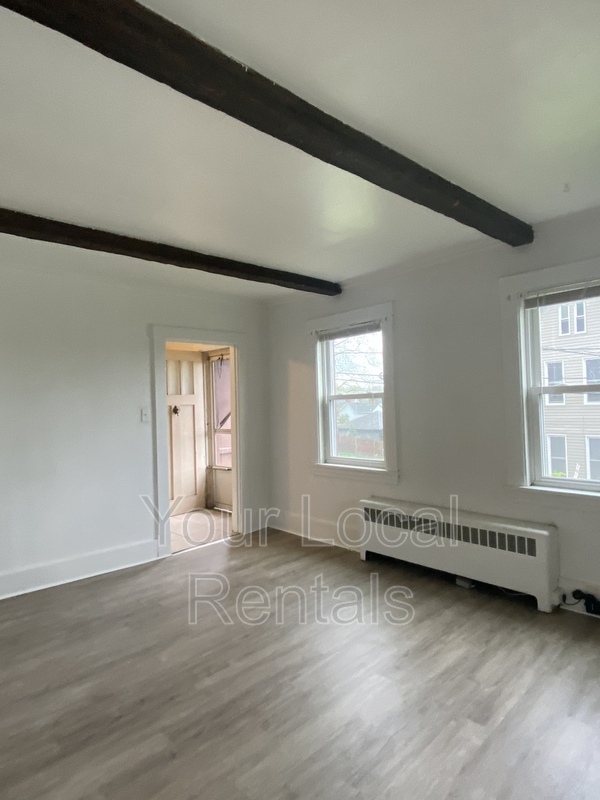 Building Photo - 130 E Crafton Ave