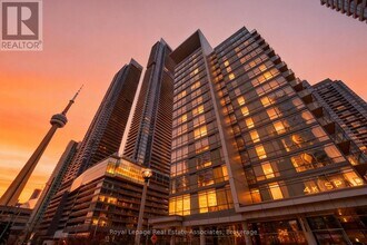 Building Photo - 705-4k Spadina Ave.