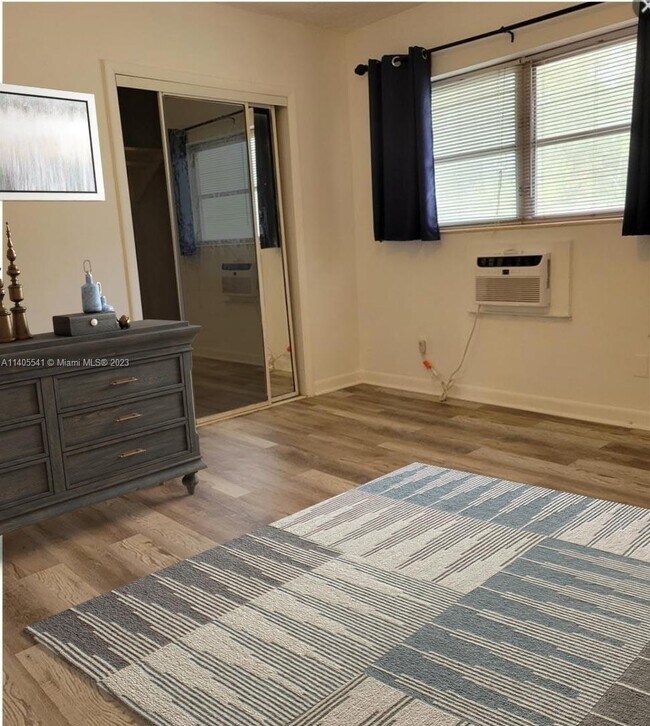 Foto del edificio - 1755 NE 116th Rd