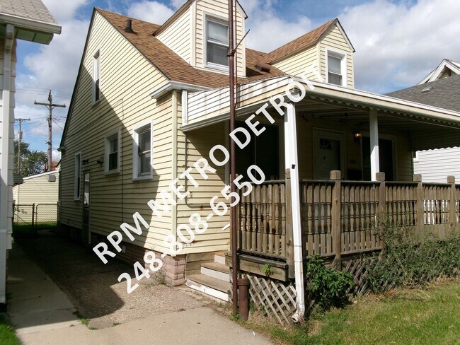 Building Photo - 3-Bedroom Bungalow in River Rouge