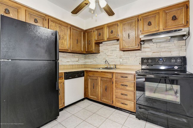 Foto del edificio - 42 Amy Ct