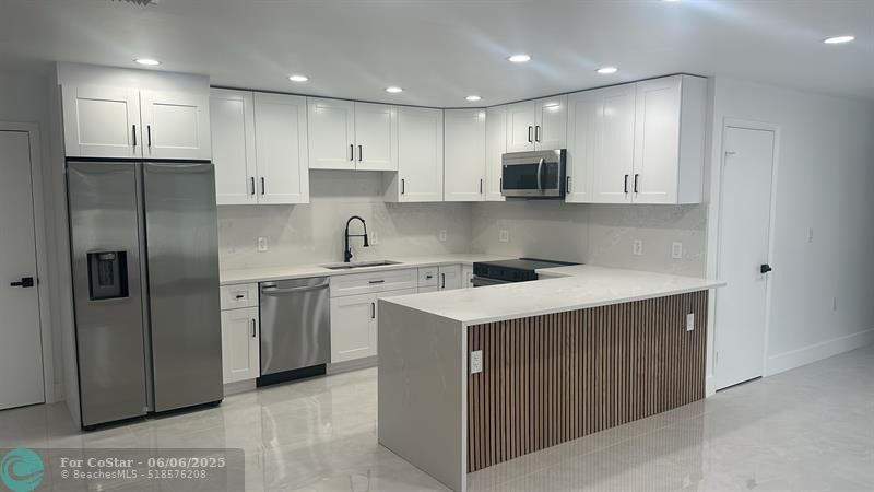 Primary Photo - 4101 SW 48th Ct