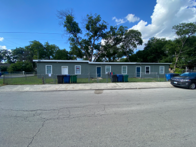 Building Photo - 5415 Buena Vista St