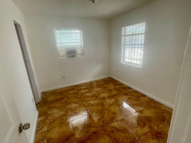 Building Photo - 1401 NW 60th St