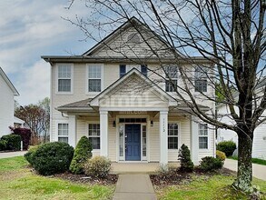Building Photo - 11112 Heritage Green Dr