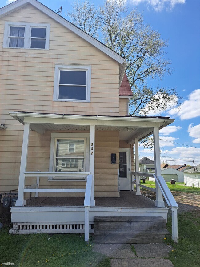Building Photo - 3 br, 1.5 bath Duplex - 392 Cedar Avenue 392
