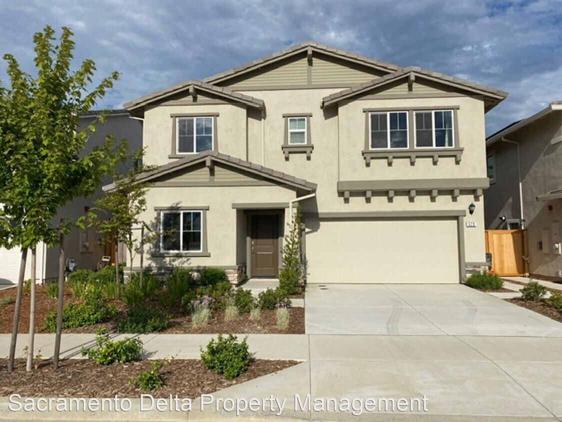Foto principal - 4 br, 3 bath House - 628 Independence Ave