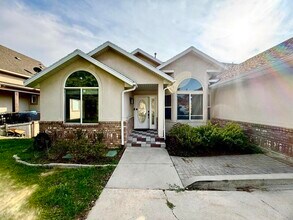 Building Photo - 2154 Wasatch Blvd