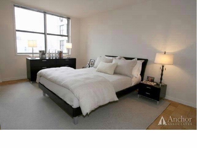 Foto principal - 1737 York Ave