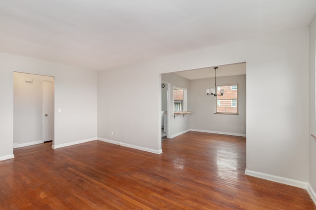 Building Photo - 1607 Asmann Ave
