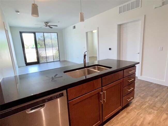 Foto del edificio - 3016 Guadalupe St