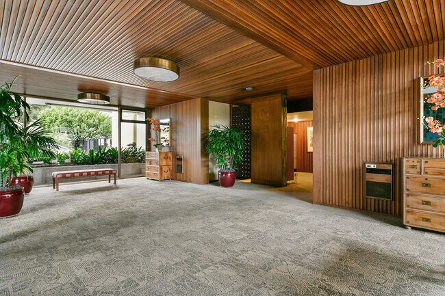 MCM Lobby - 320 Lee St
