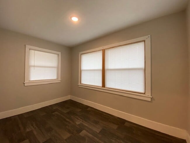 Foto del edificio - 2233 Illinois Ave