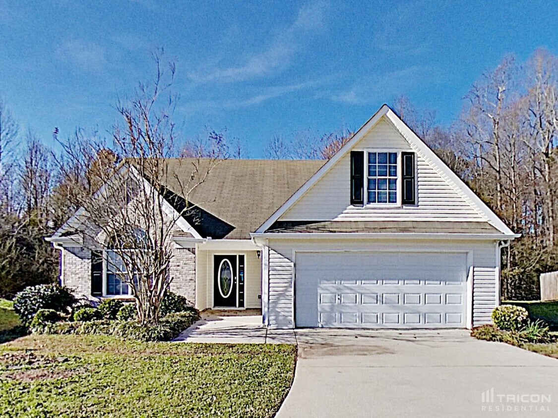 Foto principal - 125 Lassiter Dr