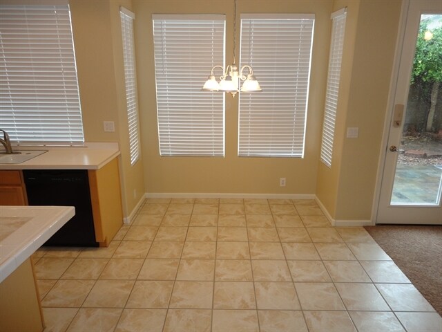 Building Photo - 357 W Chicago St