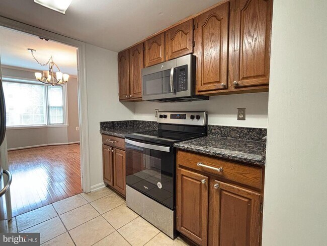 Foto del edificio - 12700 Inverness Way