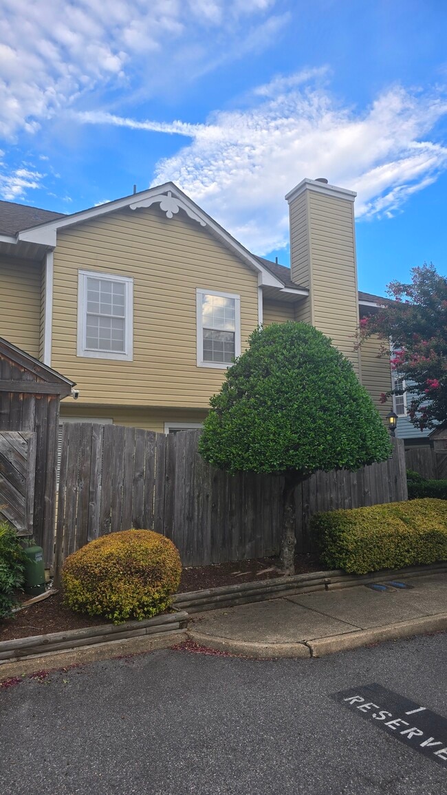 Building Photo - 532 N Birdneck Rd