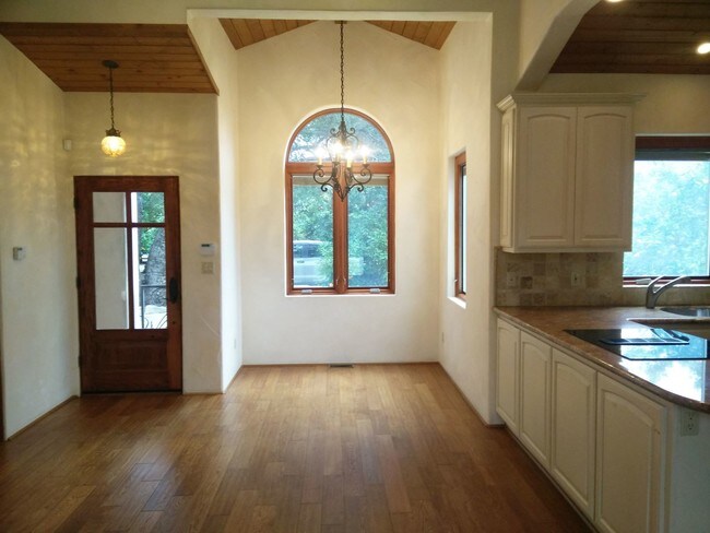 Foto del edificio - 1 br, 1 bath House - 1182 Carne Rd.