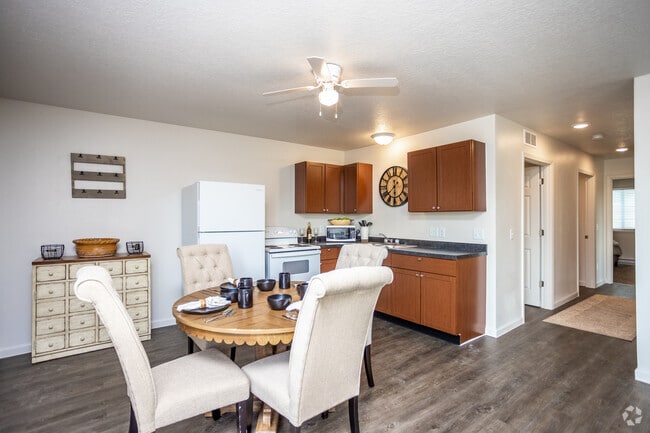 3BR, 1BA - Villa/1,008 SF - Yellow Banks I by Kading